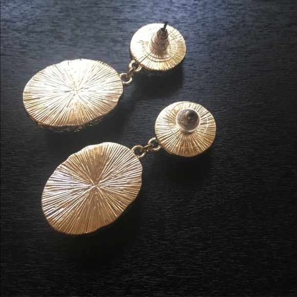 Anthro Druzy Quartz Earrings in Navy - Picture 4 of 5